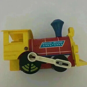 Fisher price Toot Toot Train Pull Toy 643 Yellow Red Preschool 1964